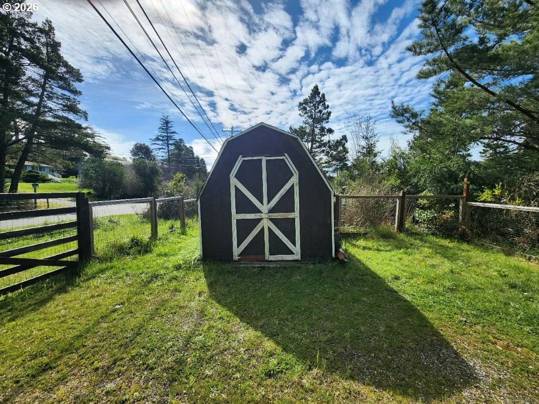 307 12TH ST, Port Orford, OR 97465