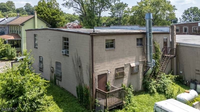 4 7Th St, Frenchtown Boro, NJ 08825