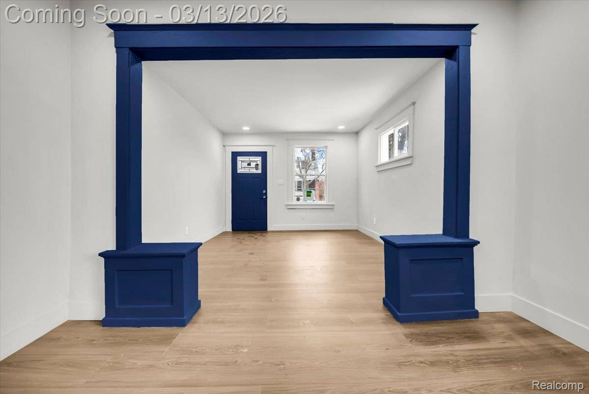 21 North ST, Highland Park, MI 48203