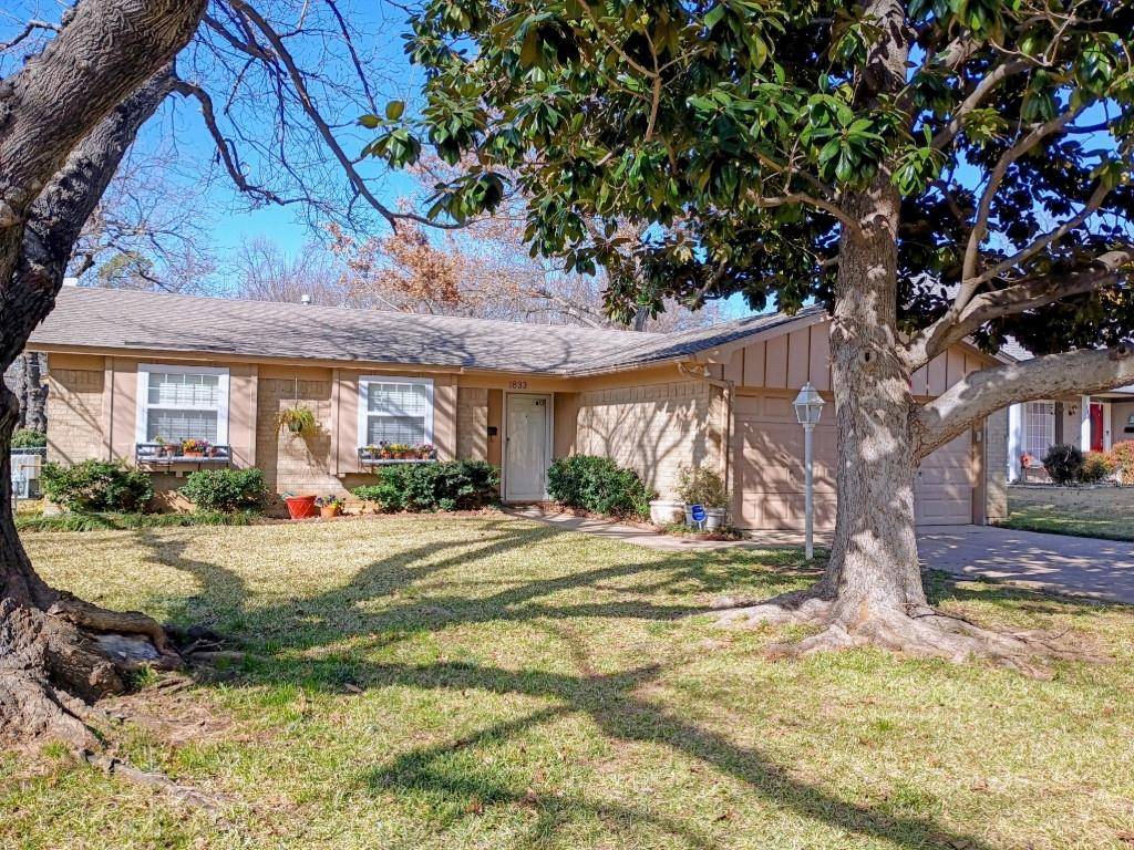 1833 Larkspur Drive, Arlington, TX 76013