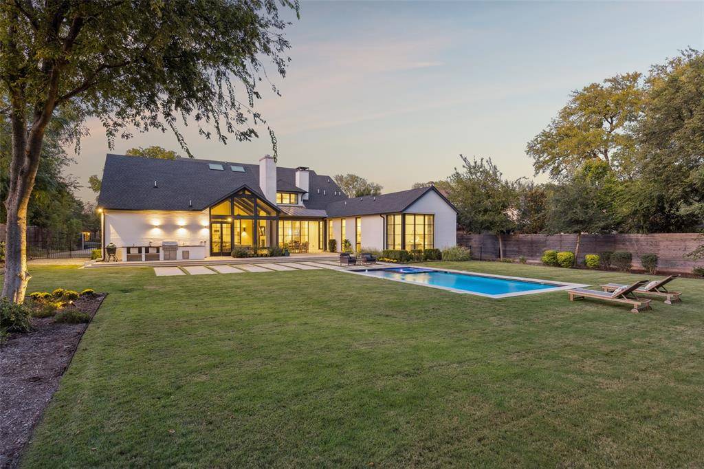 11546 W Ricks Circle, Dallas, TX 75230