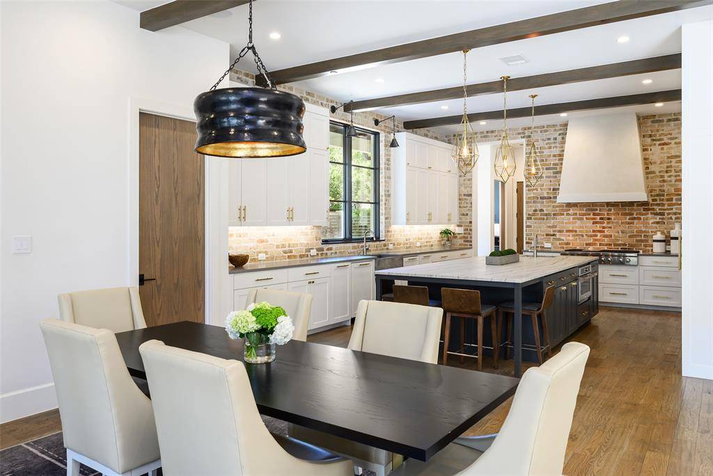 11546 W Ricks Circle, Dallas, TX 75230