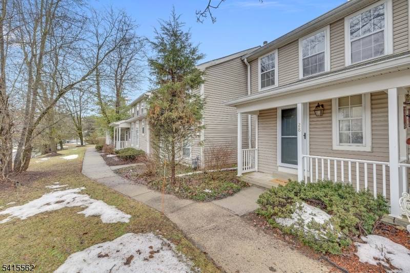 28 Grosbeak Dr, Allamuchy Twp., NJ 07840