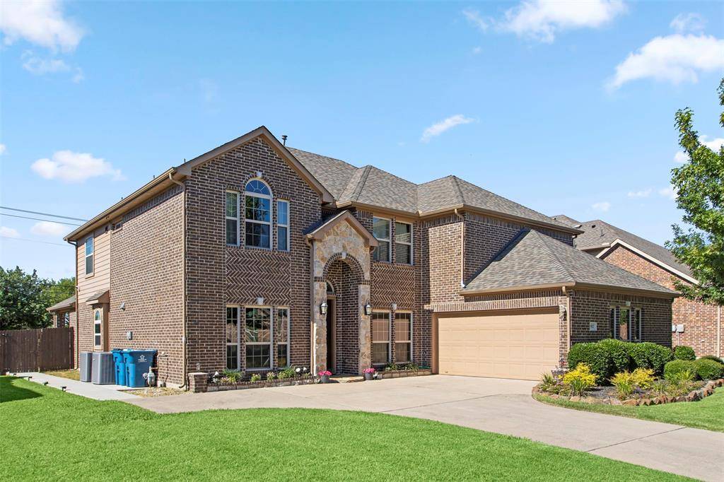 912 Danbury Drive, Desoto, TX 75115