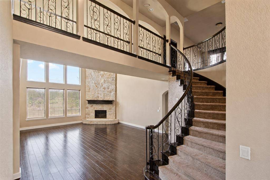 912 Danbury Drive, Desoto, TX 75115