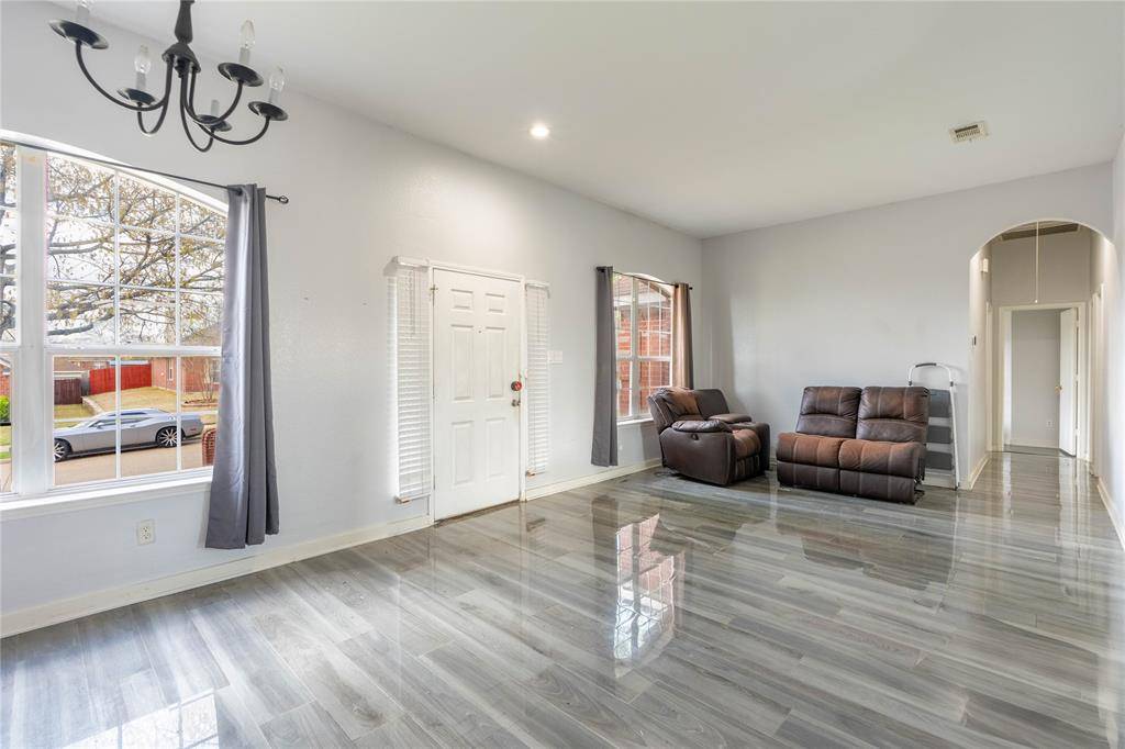 2108 Acorn Grove, Mesquite, TX 75181