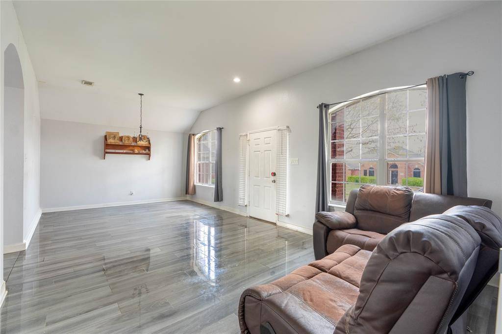 2108 Acorn Grove, Mesquite, TX 75181