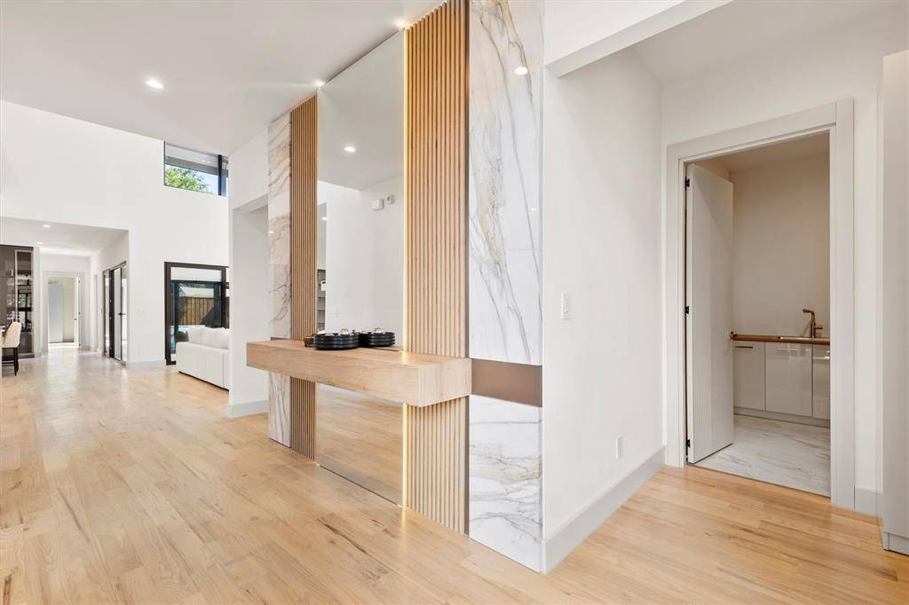 7718 Roper Street, Dallas, TX 75209