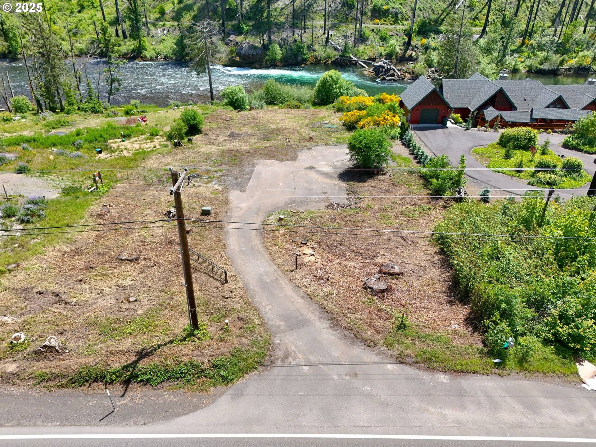 47772 MCKENZIE HWY, Vida, OR 97488