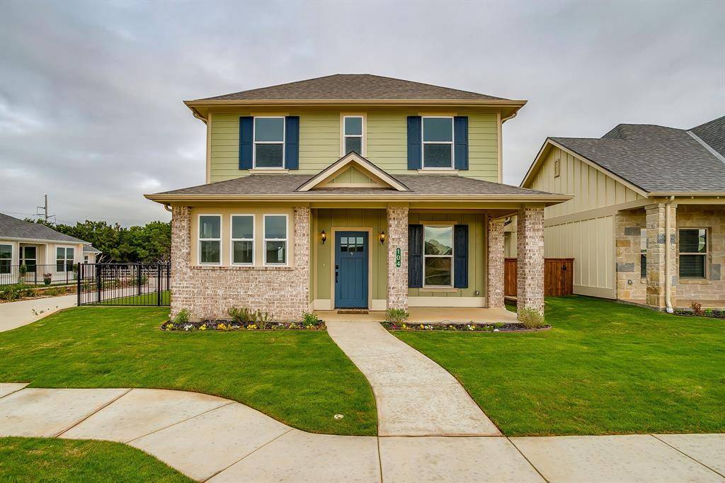 104 Cardinal Woods Court, Granbury, TX 76049