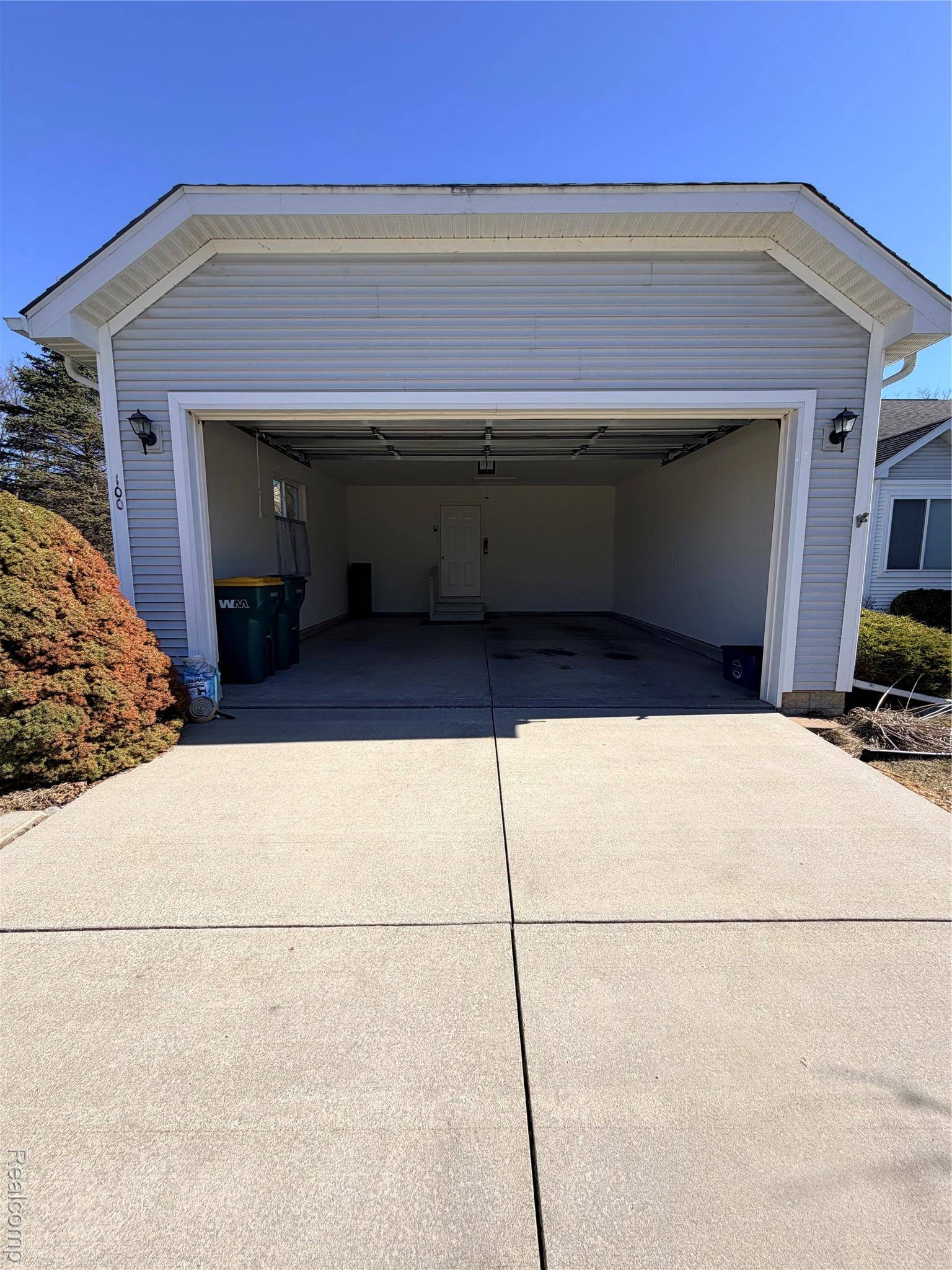 100 Aberdeen DR #36, Flushing, MI 48433