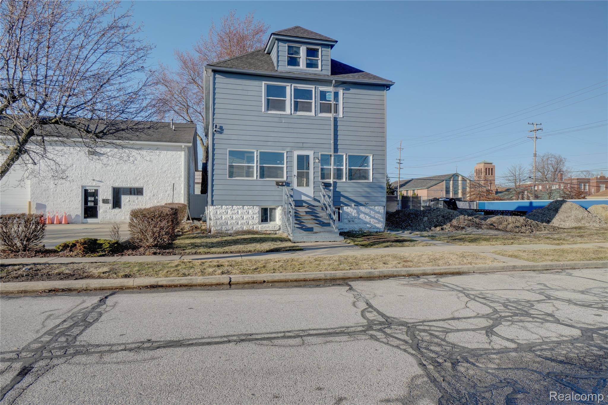 320 Hudson ST, Wyandotte, MI 48192