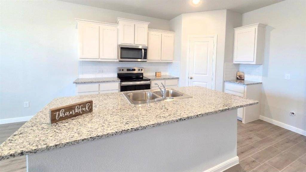 112 TRINITY Street, Grandview, TX 76050