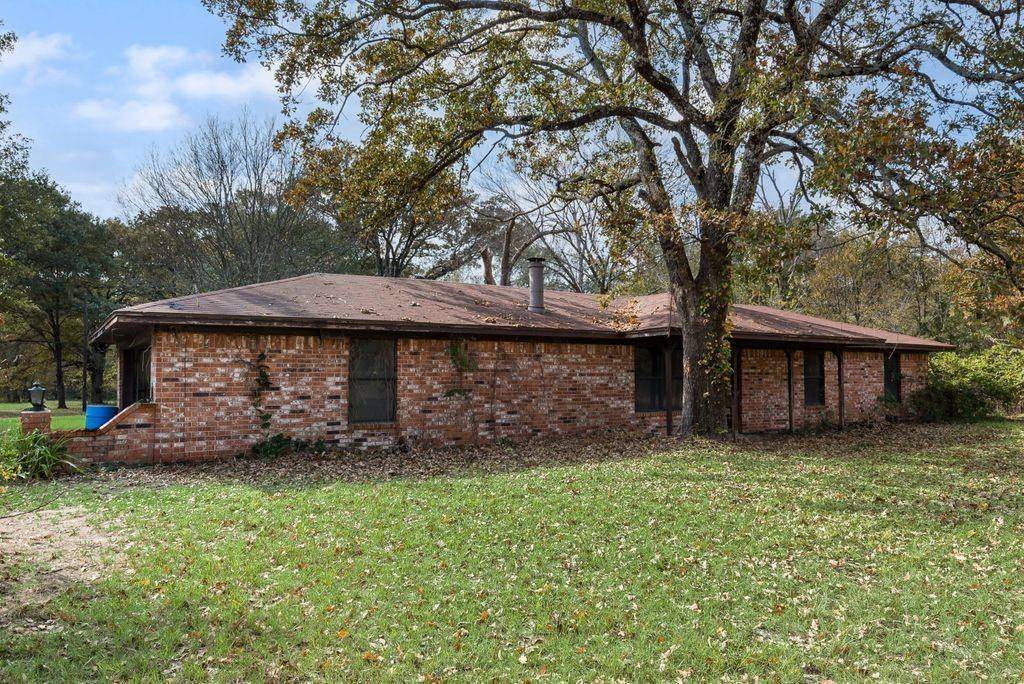 9716 Fm 751, Quinlan, TX 75474