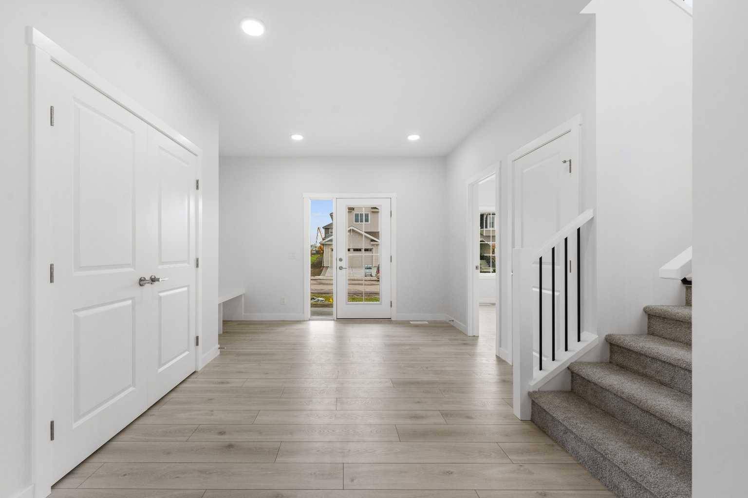 142 Sunstone WAY, Balzac, AB T4B 5T5