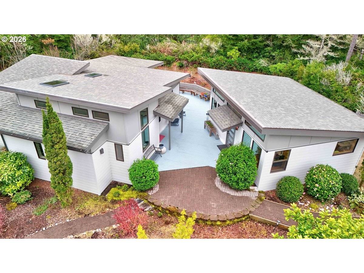 4975 HECETA BEACH RD, Florence, OR 97439