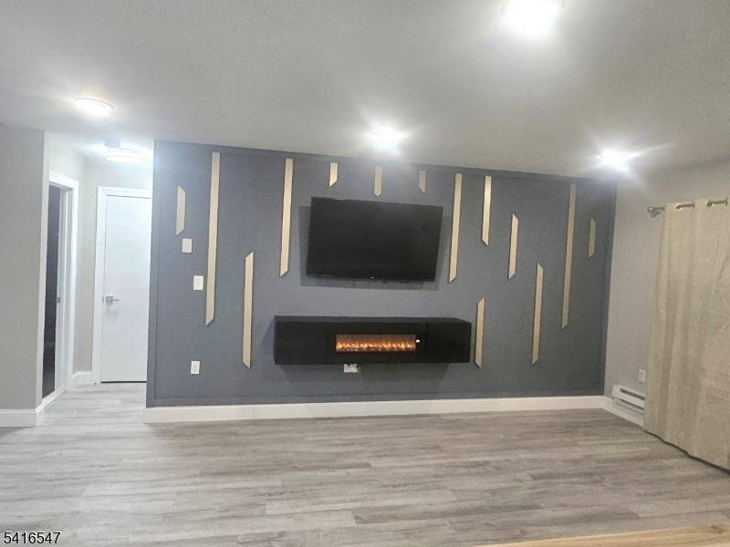 96D WHITE STR, Eatontown Boro, NJ 07724