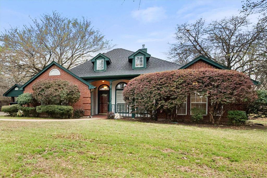 303/305 Cecile Court, Arlington, TX 76013