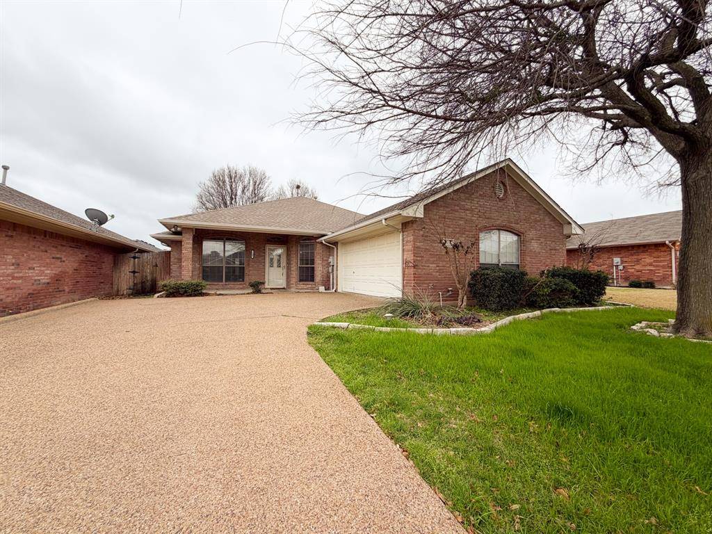 708 Nandina Way, Waxahachie, TX 75165