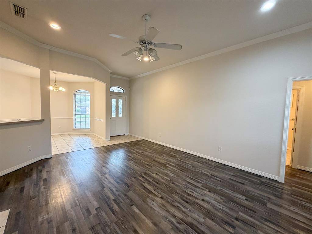 708 Nandina Way, Waxahachie, TX 75165