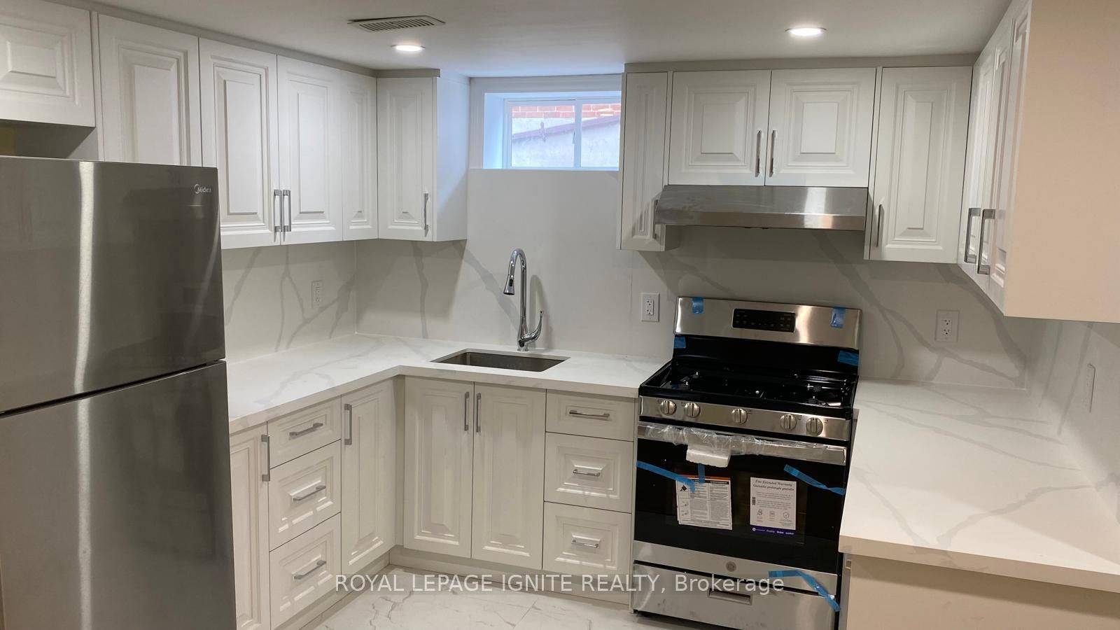 15 Beacham CRES #Bsmt, Toronto E05, ON M1T 1M9