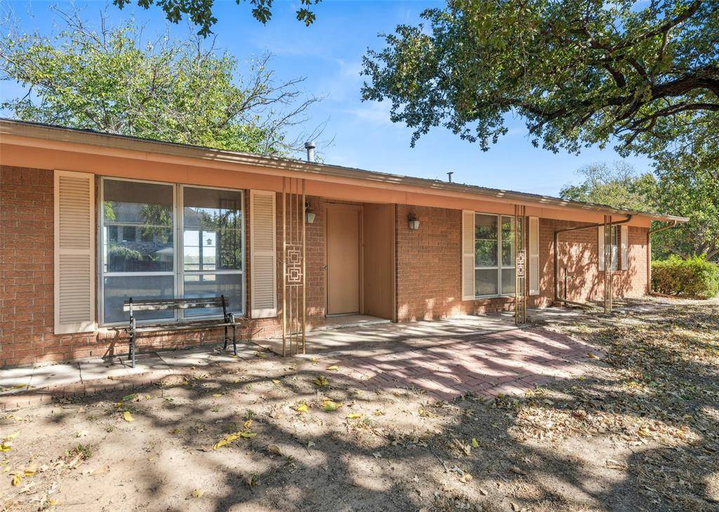 3055 Midway Road, Grapevine, TX 76092