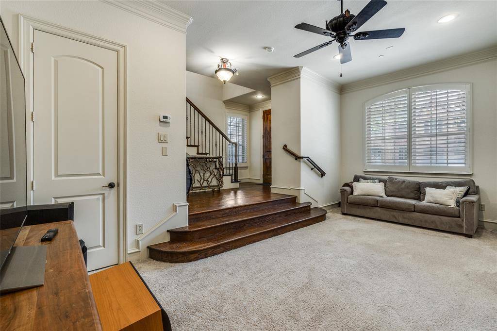 4045 Winsor Drive, Farmers Branch, TX 75244