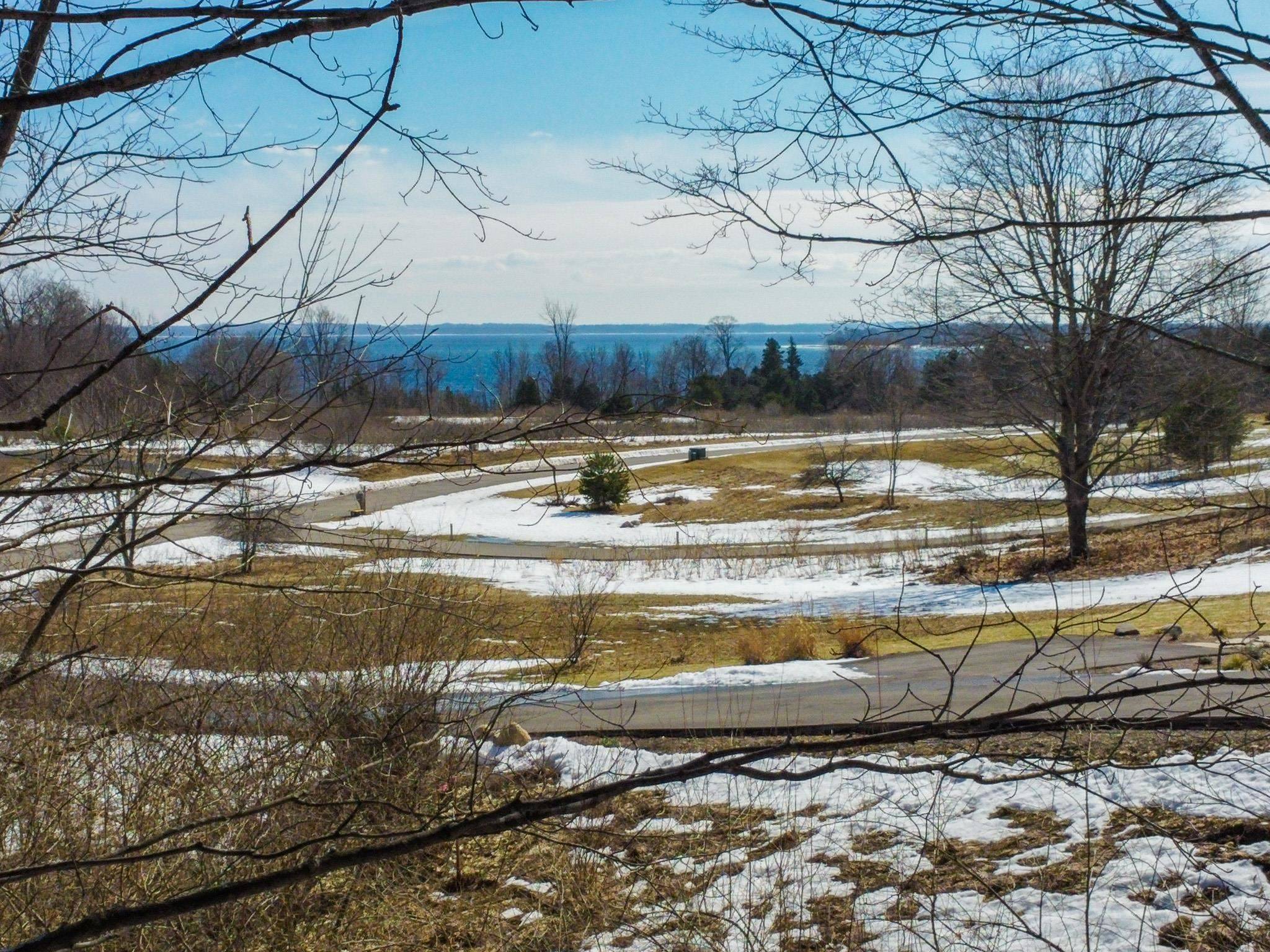 2155 N Belanger Creek DR, Suttons Bay Twp, MI 49682