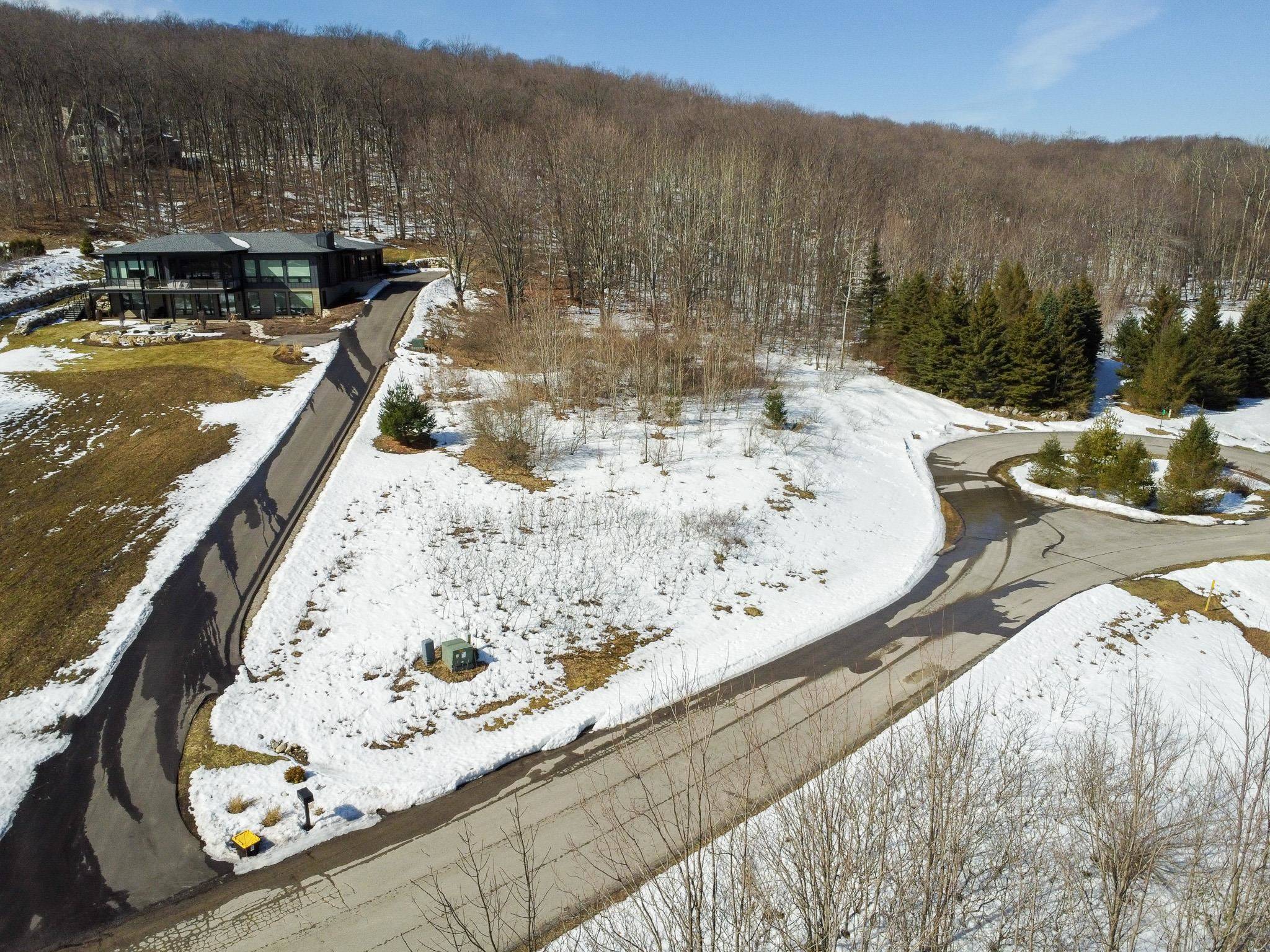 2155 N Belanger Creek DR, Suttons Bay Twp, MI 49682