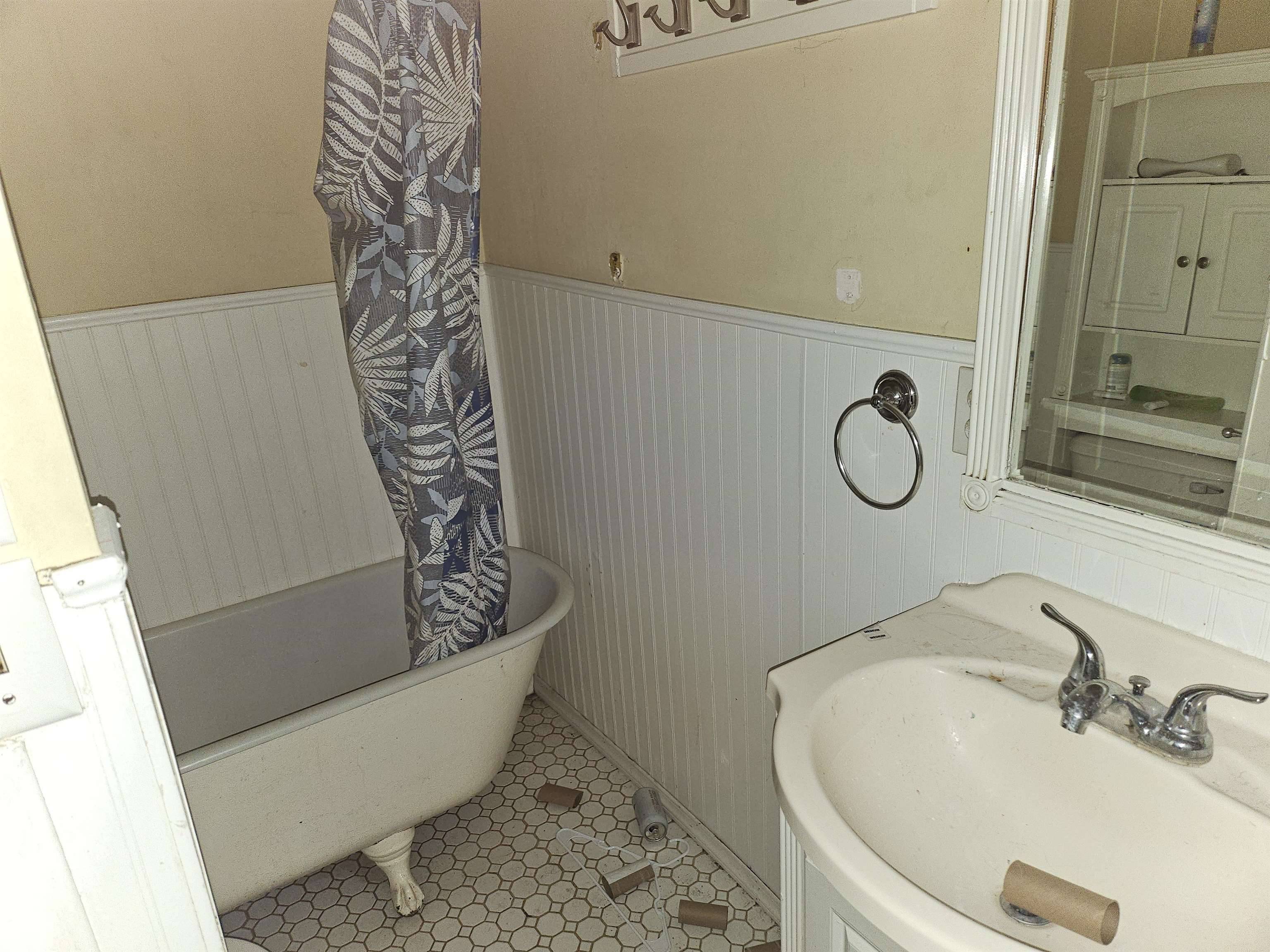 416 S Lansing ST, Mtpleasantcity_isabella, MI 48858
