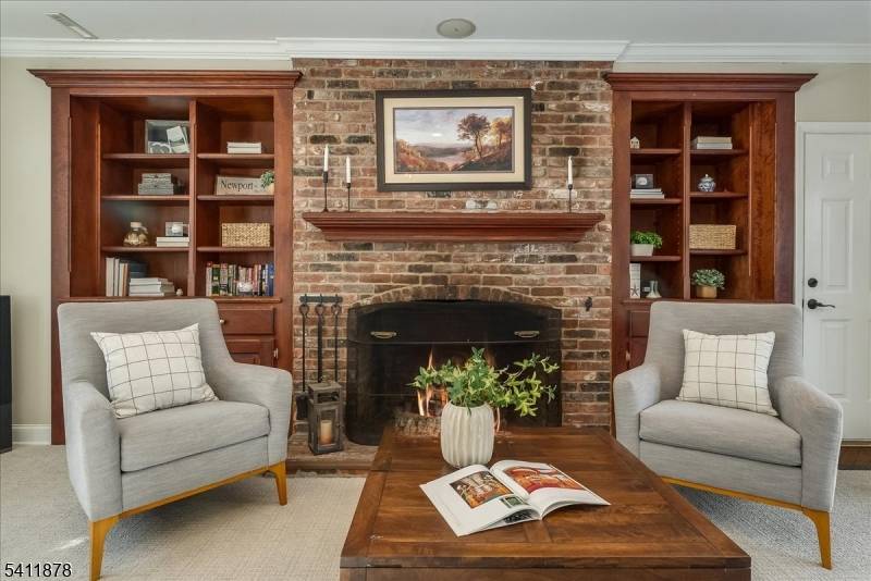 6 Thackery Ln, Mendham Twp., NJ 07945