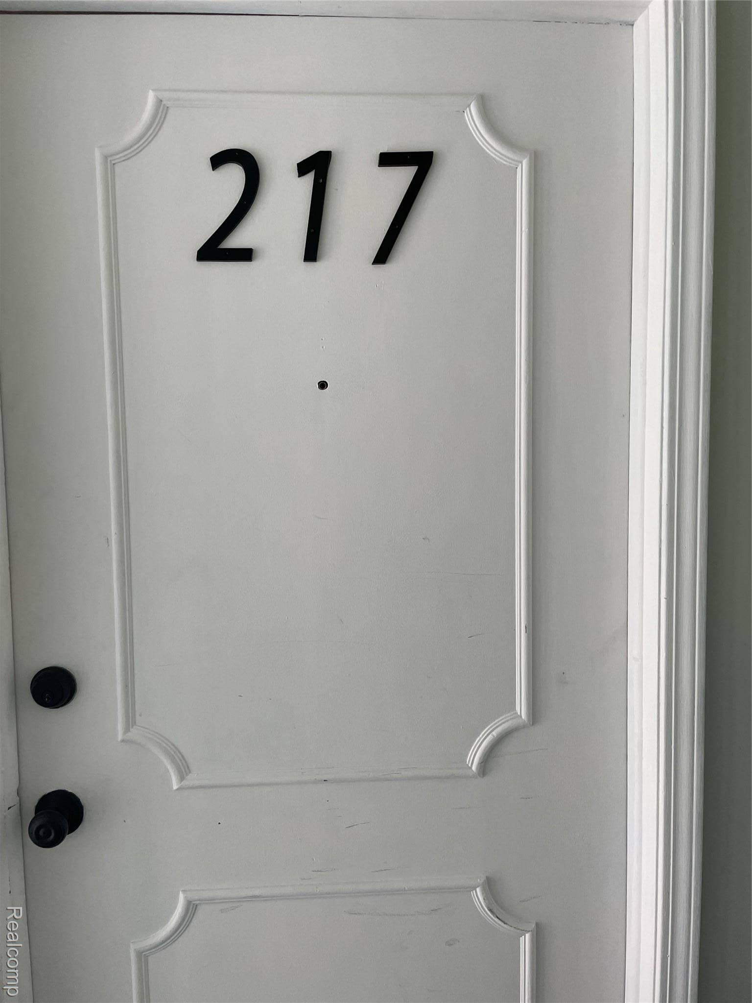 4113 Telegraph RD #Unit # B-217, Bloomfield Hills, MI 48302