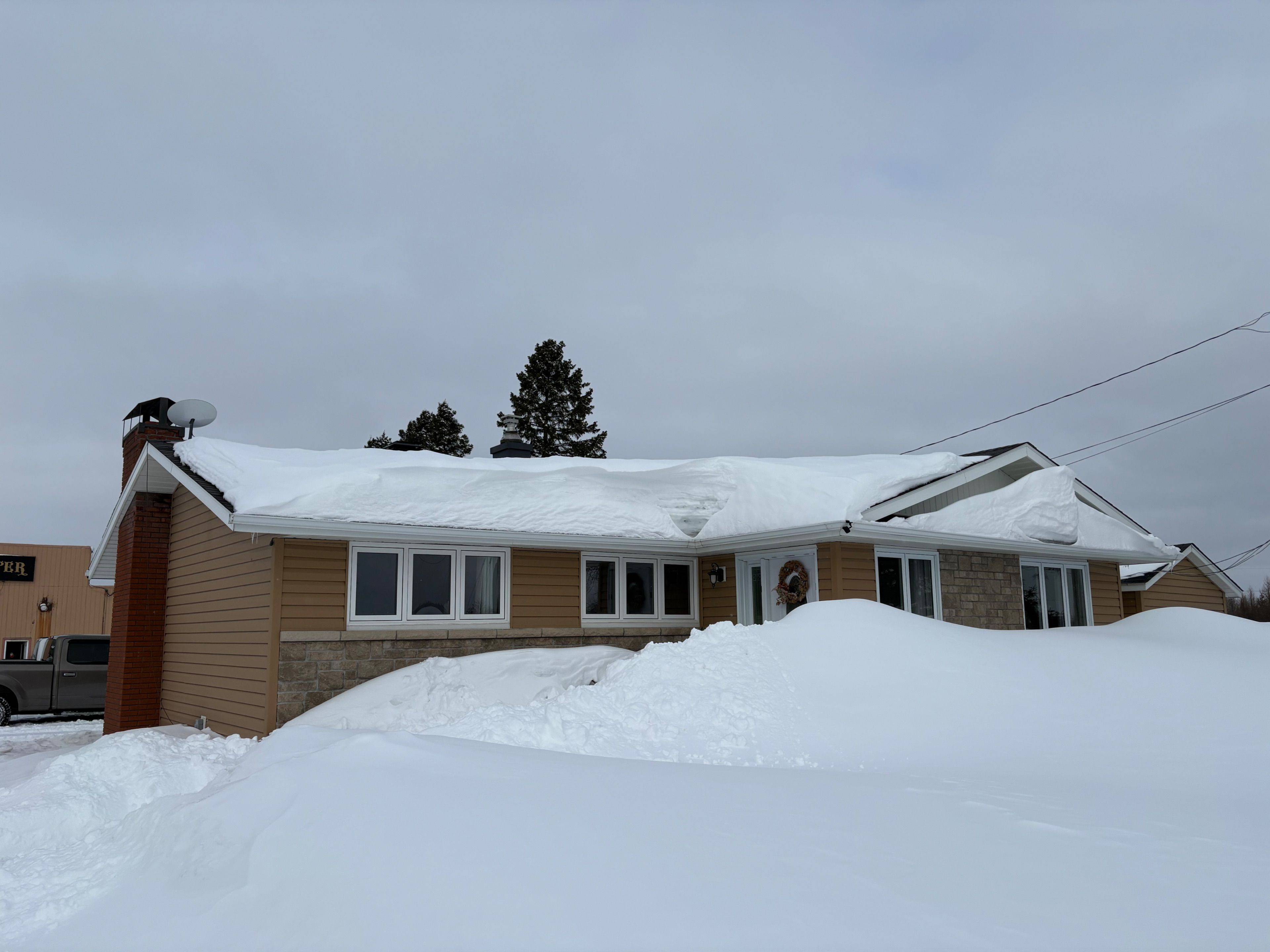 701 Highway 652 HWY, Cochrane, ON P0L 1C0