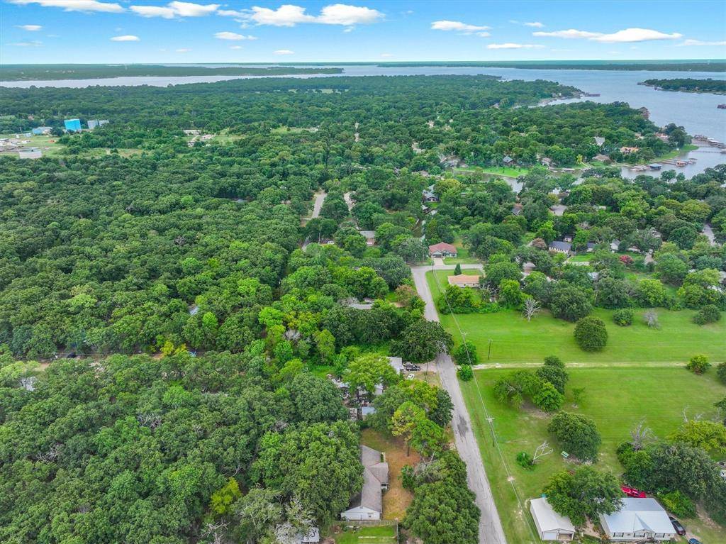 410 Pleasure Land Road, Gun Barrel City, TX 75156
