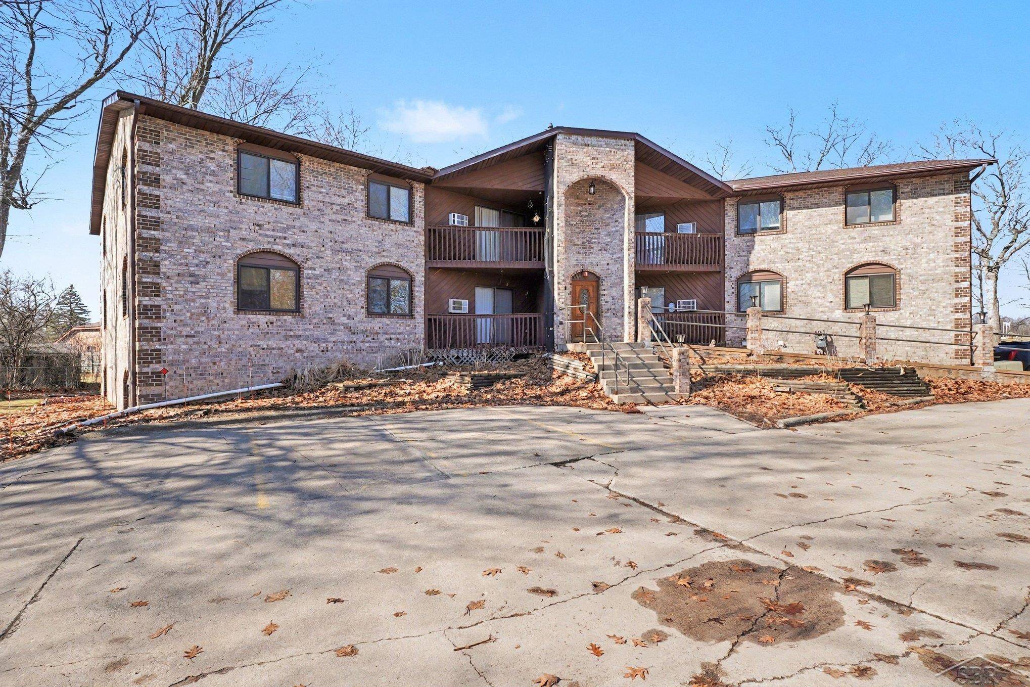 3339 S Cabaret TRL, Saginaw Twp, MI 48603