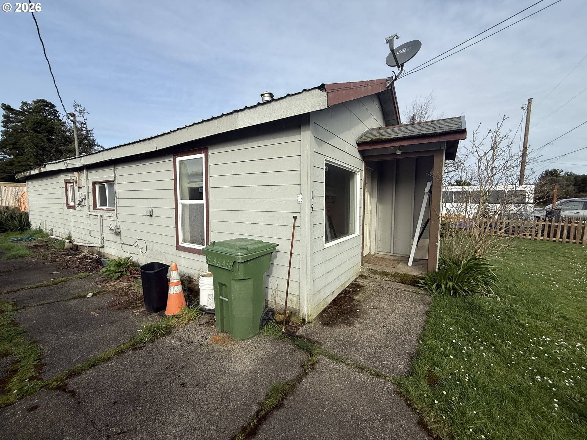 115 N 5TH ST, Lakeside, OR 97449