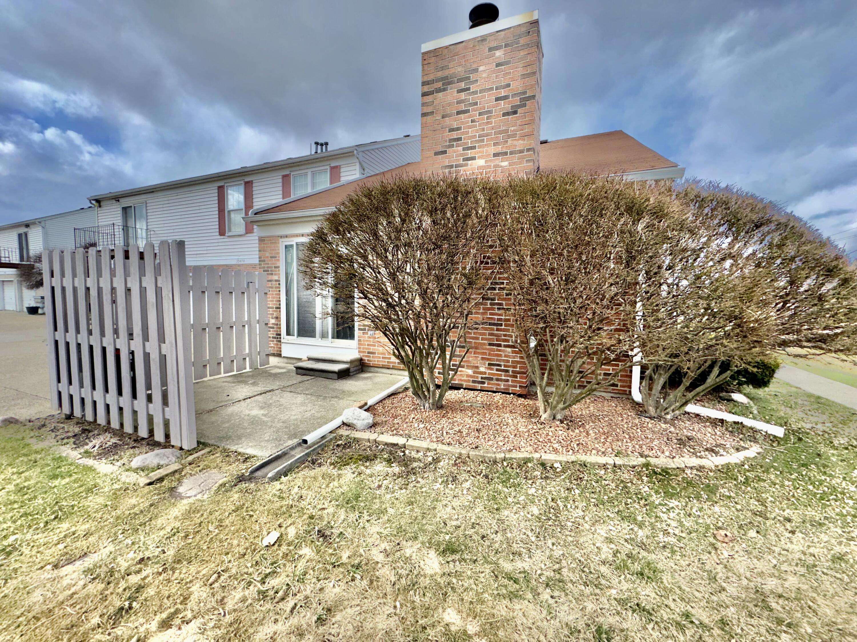 35466 Stillmeadow LN, Clinton Charter Twp, MI 48035