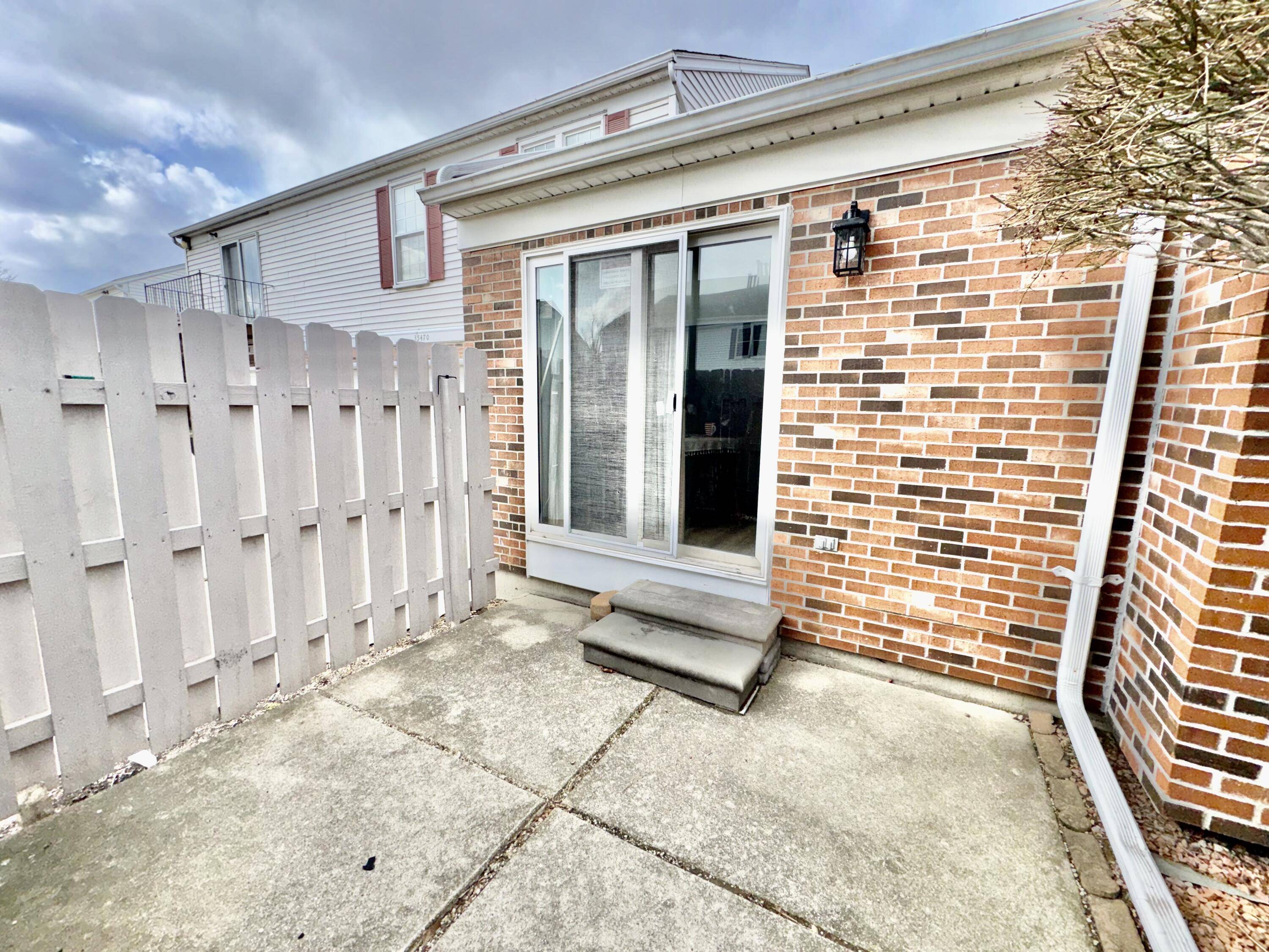 35466 Stillmeadow LN, Clinton Charter Twp, MI 48035