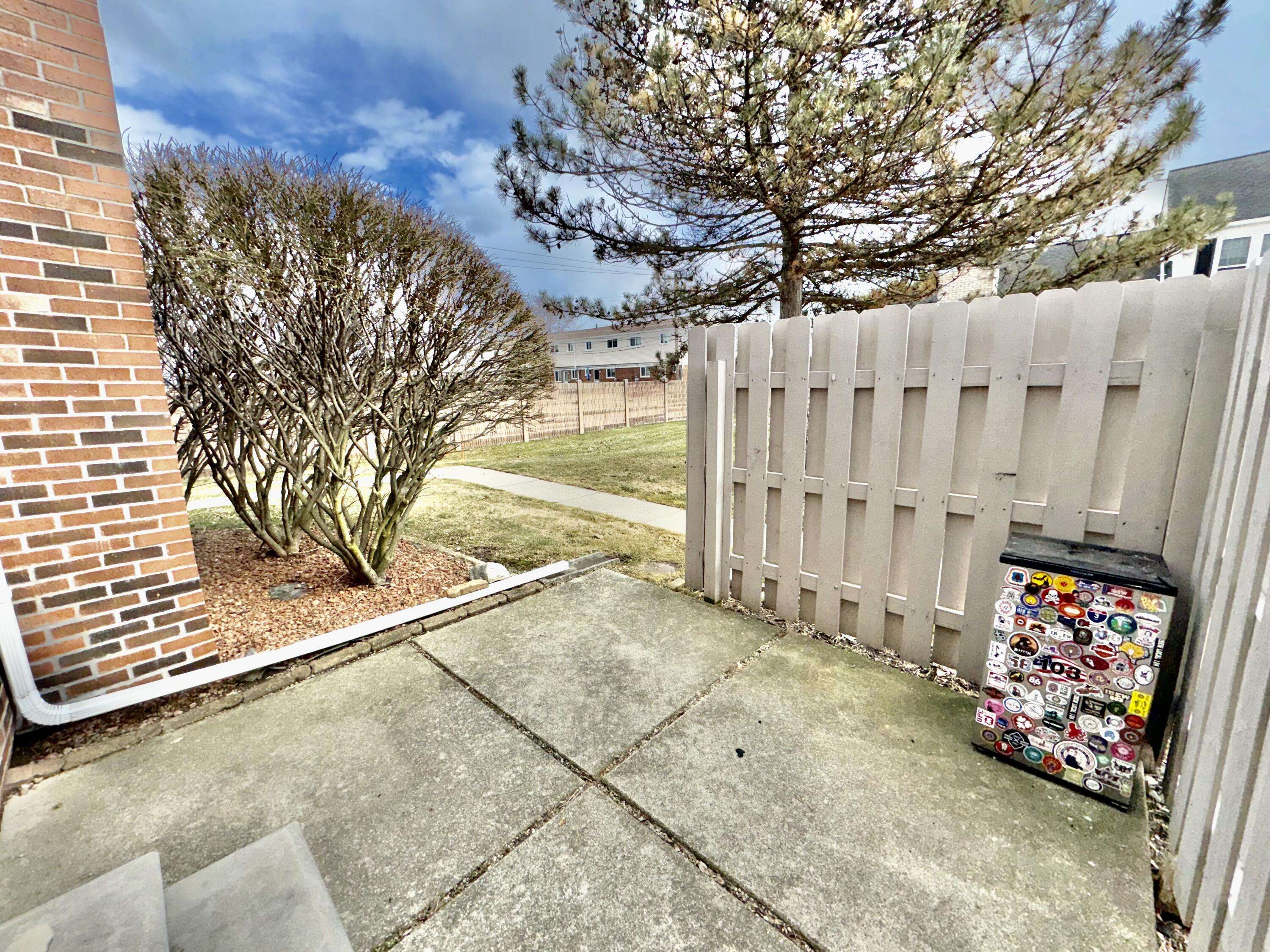 35466 Stillmeadow LN, Clinton Charter Twp, MI 48035