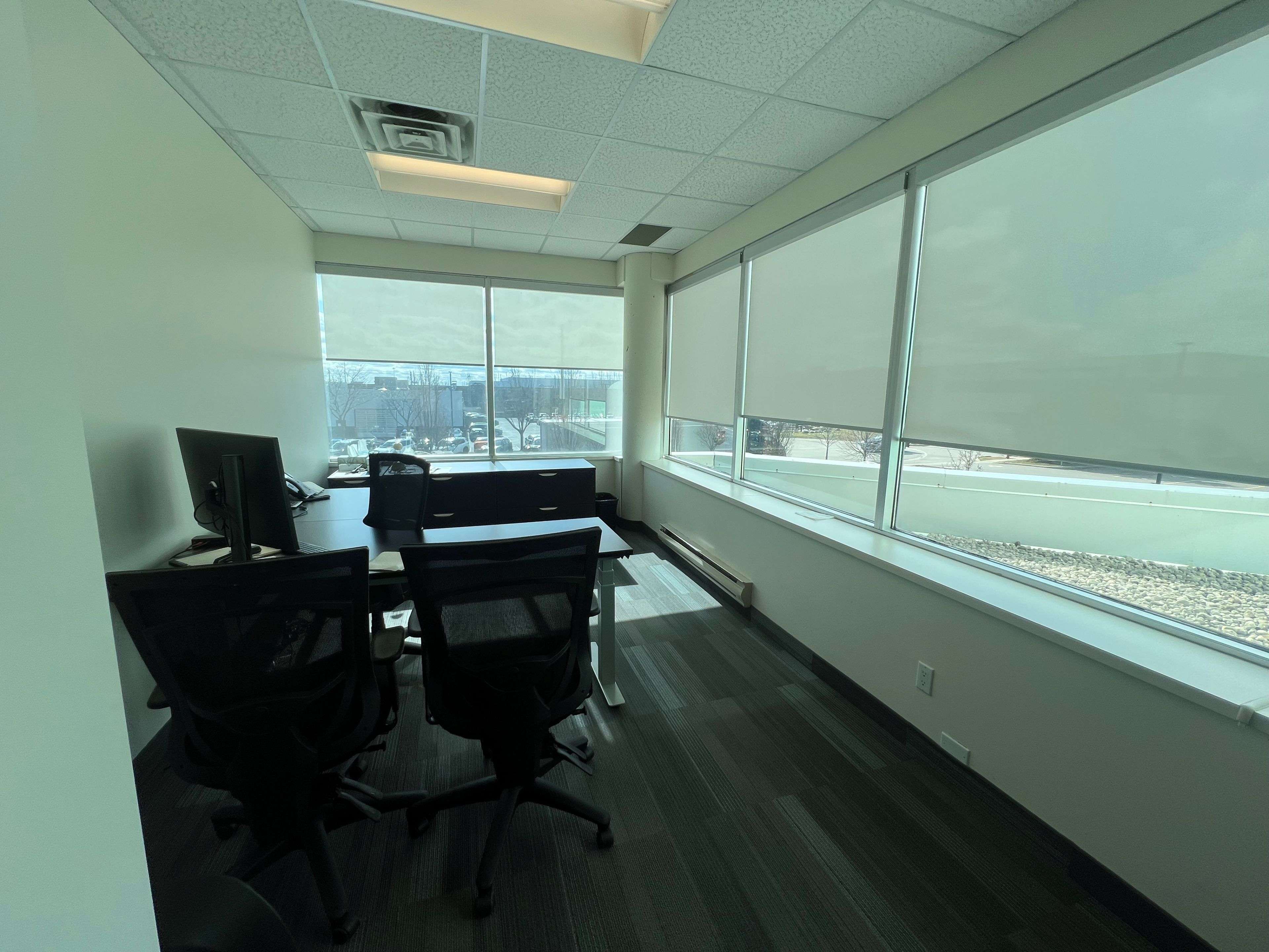 1001 Champlain AVE #204, Burlington, ON L7L 5Z4