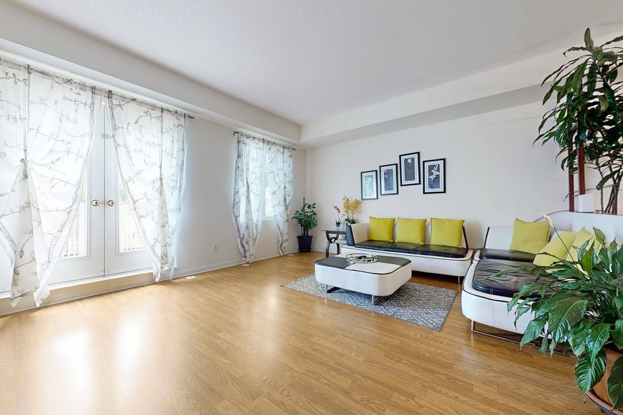 3029 Finch AVE W #13, Toronto W05, ON M9M 0A2