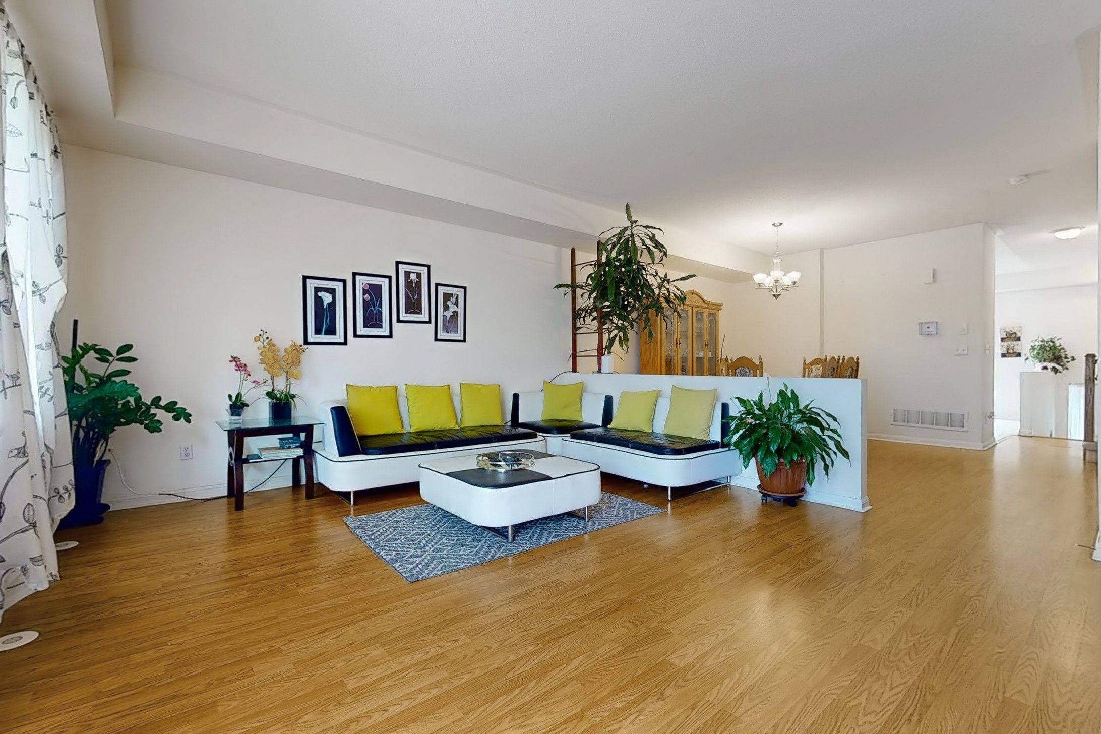 3029 Finch AVE W #13, Toronto W05, ON M9M 0A2