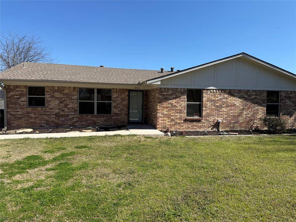 902 N Fourth, Wills Point, TX 75169