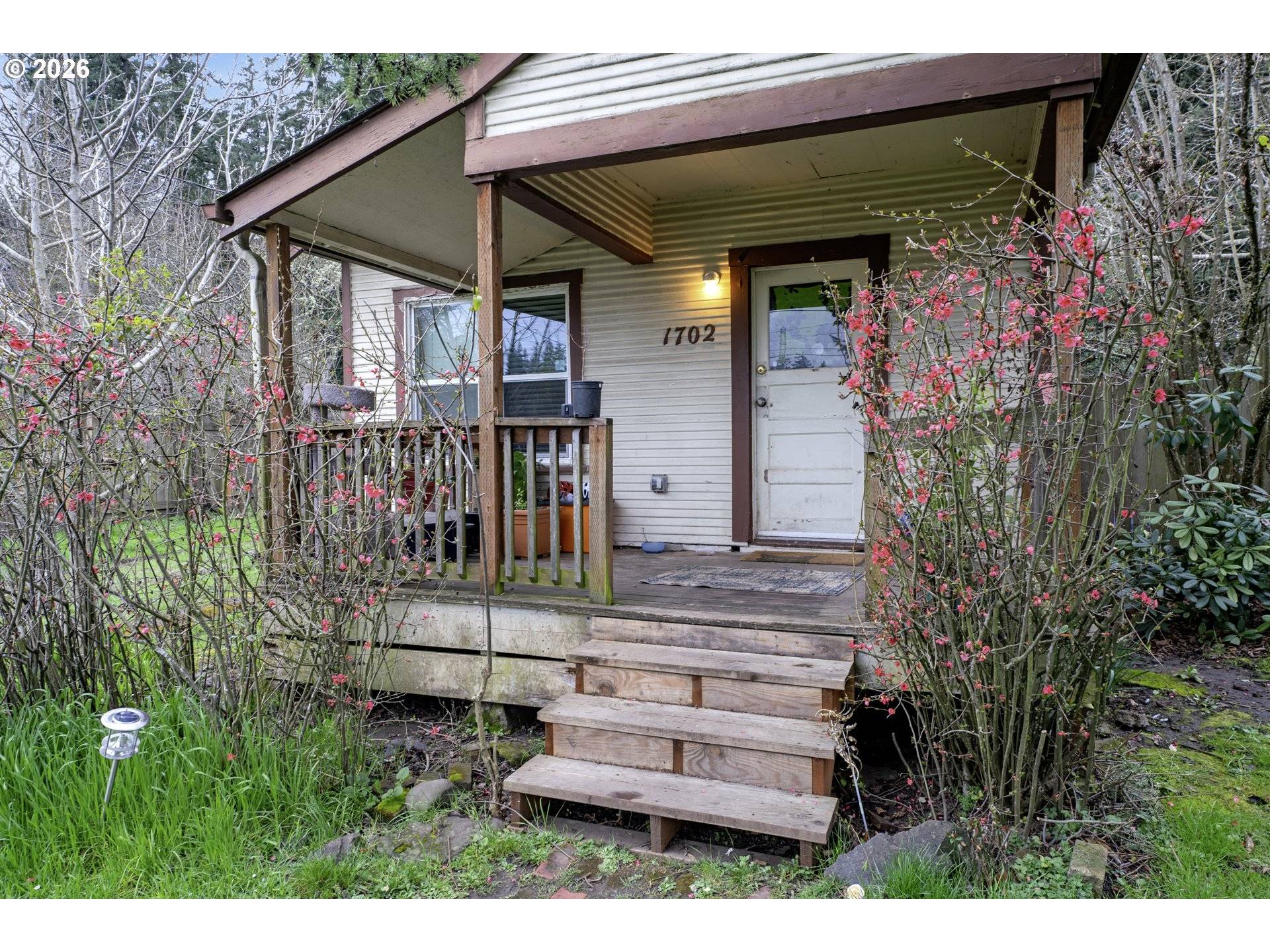 1702 AUGUSTA ST, Eugene, OR 97403