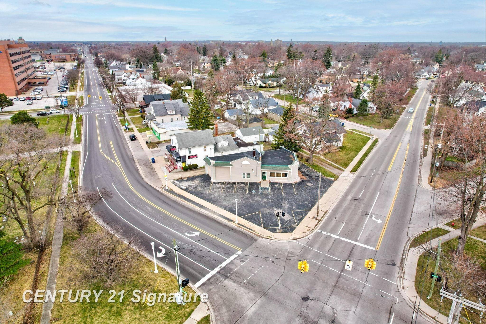 2019 Columbus AVE, Bay City, MI 48708