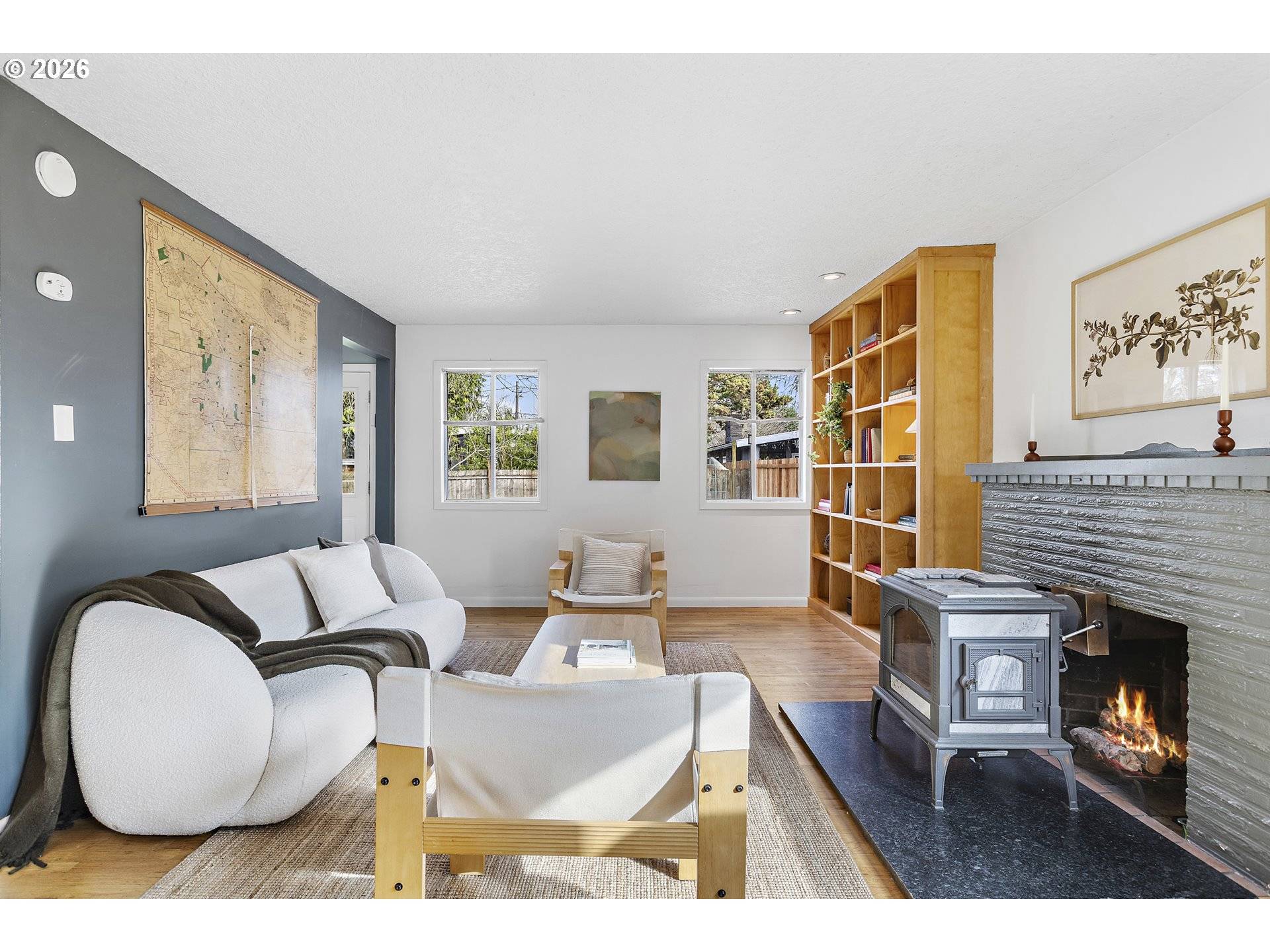 8047 SE CLAY ST, Portland, OR 97215