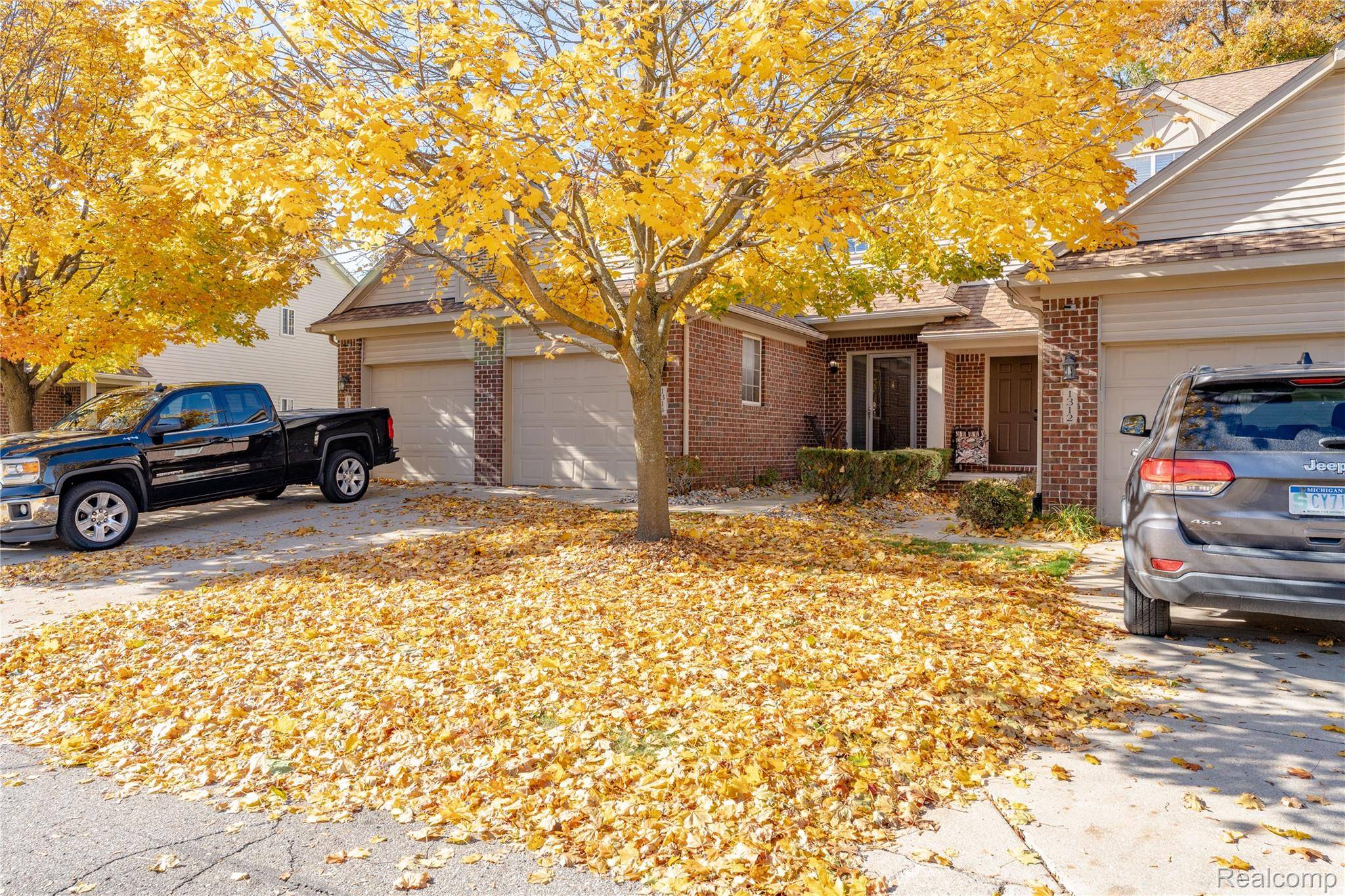 1314 Lilac LN, Waterford Charter Township, MI 48327