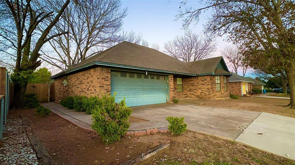 609 Main Street, Roanoke, TX 76262