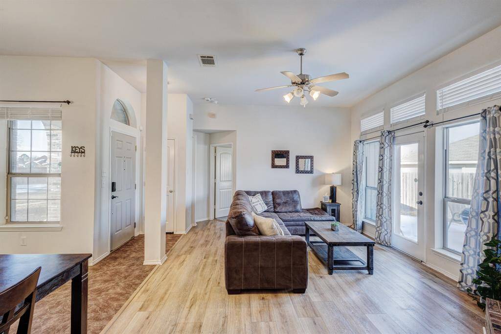 2805 Wicker Way, Denton, TX 76209