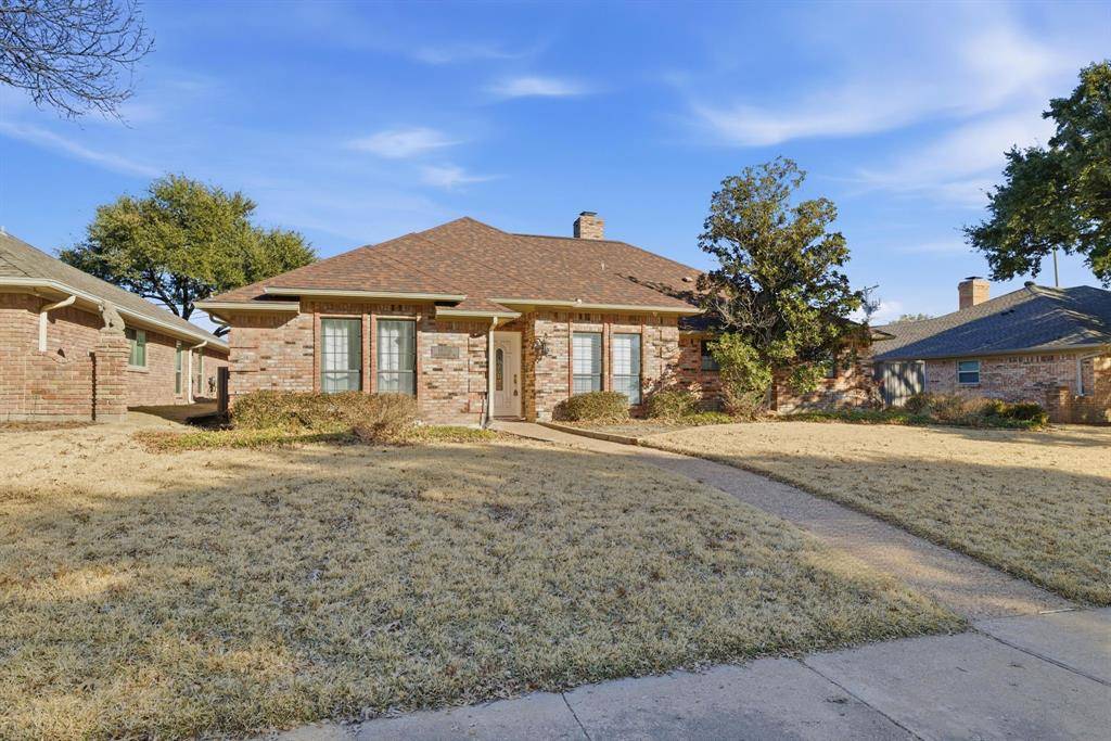 18516 Featherwood Drive, Dallas, TX 75252
